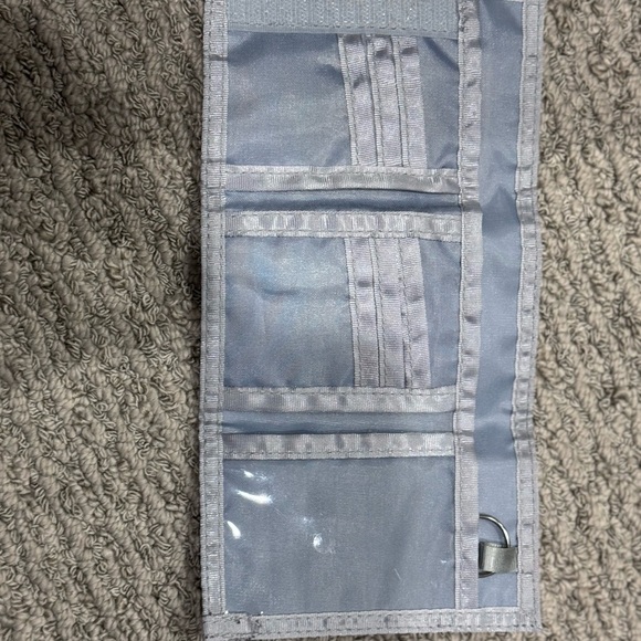 Minnie Mouse Wallet- NWOT - Picture 3 of 3